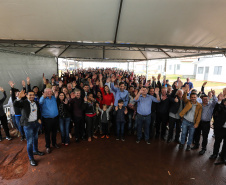 Entrega de moradias para 100 famílias de Marechal Cândido Rondon, no Oeste do Paraná, nesta segunda-feira (15). Marechal Cândido Rondon, 15/07/2019 -  Foto: Geraldo Bubniak/ANPr
