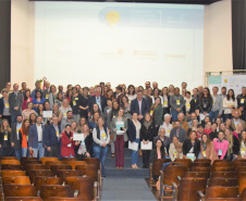 A 5ª Mostra Paranaense de Pesquisas em Saúde foi encerrada sexta-feira (12) com a cerimônia do 4º Prêmio Inova Saúde Paraná, que reuniu 500 pessoas na Universidade Filadélfia (UniFil), de Londrina, instituição que sediou o evento. Foram anunciados e premiados os 36 melhores trabalhos apresentados durante a Mostra e 14 vencedores são de servidores da Secretaria da Saúde do Paraná. Foto: Divulgação/SESA