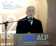 O volume de empregos e negócios gerados no comércio demonstram a importância econômica e a responsabilidade social do setor no Paraná e no Brasil, afirmou o governador em exercício Darci Piana, nesta terça-feira (16), na cerimônia que celebrou o Dia do Comerciante. O evento foi promovido em Curitiba pela Associação Comercial do Paraná (ACP). Foto: Jaelson Lucas/ANPr