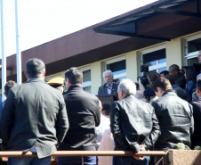 O governador em exercício Darci Piana e o chefe da Casa Civil, Guto Silva, entregaram nesta quinta-feira (19) quatro novas viaturas para reforçar as ações policiais na região de Pato Branco, no Sudoeste do Paraná