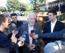 O governador em exercício Darci Piana e o chefe da Casa Civil, Guto Silva, entregaram nesta quinta-feira (19) quatro novas viaturas para reforçar as ações policiais na região de Pato Branco, no Sudoeste do Paraná