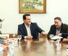 O governador Carlos Massa Ratinho Junior autorizou nesta segunda-feira (22) o repasse de R$ 4 milhões para o recape da Rua Marechal Deodoro da Fonseca, em União da Vitória, no Sul do Estado. A via é uma das mais importantes do município e atravessa quatro bairros, além de fazer a ligação da região Sul com o Sudoeste paranaense e também com Santa Catarina.Foto: Rodrigo Felix Leal/ANPr