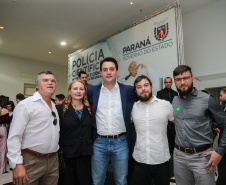 O governador Carlos Massa Ratinho Júnior dá posse a mais de 90 peritos oficiais, no Palácio Iguaçu. Os profissionais integrarão o efetivo da Polícia Científica do Paraná e, após formação, serão distribuídos no Estado, conforme a necessidade. Curitiba, 22/07/2019 -Foto: Geraldo Bubniak/ANPr