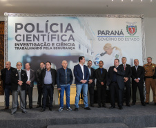 O governador Carlos Massa Ratinho Júnior dá posse a mais de 90 peritos oficiais, no Palácio Iguaçu. Os profissionais integrarão o efetivo da Polícia Científica do Paraná e, após formação, serão distribuídos no Estado, conforme a necessidade. Curitiba, 22/07/2019 -Foto: Geraldo Bubniak/ANPr