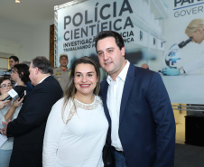 O governador Carlos Massa Ratinho Júnior dá posse a mais de 90 peritos oficiais, no Palácio Iguaçu. Os profissionais integrarão o efetivo da Polícia Científica do Paraná e, após formação, serão distribuídos no Estado, conforme a necessidade. Curitiba, 22/07/2019 -Foto: Rodrigo Felix Leal/ANPr