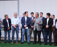 O governador Carlos Massa Ratinho Junior participou nesta terça-feira (23), em Cascavel, do evento de certificação SISBI (Sistema Brasileiro de Inspeção de Produtos de Origem Animal) para a Granja Refem, que desenvolve um projeto pioneiro no Estado de produção de ovos a partir da criação de galinhas sem gaiola.Foto: Rodrigo Felix Leal/ANPr