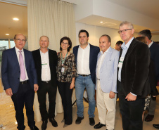 O governador Carlos Massa Ratinho Junior participou, Medianeira, da abertura da AveSui South America, feira de aves, suínos, peixes e leite, considerada uma das maiores de proteína animal do continente. Presentes na solenidade: vice-prefeito de Medianeira, José Vani Graci; o secretário de Agricultura e do Abastecimento, Norberto Ortigara; presidente da Cooperativa Lar, Irineo da Costa Rodrigues; deputados: Marcel Micheletto; cel. Lee; entre outros.Medianeira, 23-07-19.Foto: Arnaldo Alves / ANPr.