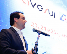 O governador Carlos Massa Ratinho Junior afirmou nesta terça-feira (23), durante a abertura da AveSui Eurotier South America 2019, em Medianeira, que o Estado prepara as bases logísticas para facilitar ainda mais o desenvolvimento do cooperativismo no Paraná, que já é referência para o agronegócio brasileiro