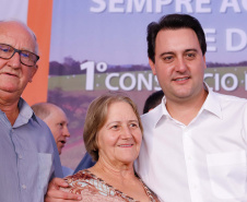 A primeira usina do Brasil de produção de biogás a partir do tratamento dos dejetos de suínos começou a funcionar no Paraná nesta quarta-feira (24), em Entre Rios do Oeste, na Região Oeste do Estado. O governador Carlos Massa Ratinho Junior inaugurou a unidade geradora cuja capacidade total é de 480 KW, transformando por dia 215 toneladas de um agente poluidor em energia limpa.  Foto: Rodrigo Felix Leal/ANPr