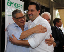 O Governo do Paraná repassa nesta quarta-feira (24) 54 veículos para escritórios da Emater no Interior do Estado. A entrega foi feita pelo governador Carlos Massa Ratinho Junior,  na sede da Emater, em Curitiba.Foto Gilson Abreu/ANPr