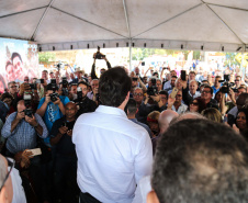   Pavimentação de ruas, melhoria em quadras poliesportivas, revitalização de praça, construção de barracões industriais e compra de equipamentos rodoviários são os principais investimentos que 15 municípios da região Norte do Paraná farão com apoio do Governo do Estado