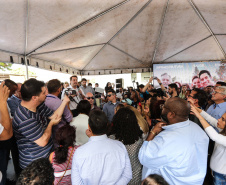 Pavimentação de ruas, melhoria em quadras poliesportivas, revitalização de praça, construção de barracões industriais e compra de equipamentos rodoviários são os principais investimentos que 15 municípios da região Norte do Paraná farão com apoio do Governo do Estado