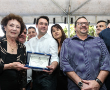  Pavimentação de ruas, melhoria em quadras poliesportivas, revitalização de praça, construção de barracões industriais e compra de equipamentos rodoviários são os principais investimentos que 15 municípios da região Norte do Paraná farão com apoio do Governo do Estado