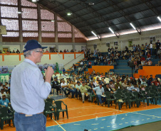 O Paraná está se consolidando como maior produtor de fio da seda de qualidade do mundo. Por conta disso, a demanda internacional pelo produto paranaense está aquecida, resultando em mais renda para produtores e pequenos municípios. Esse cenário promissor e as inovações tecnológicas introduzidas no setor foram temas do 36º Encontro Estadual de Sericicultura, realizado nesta quinta-feira (25) no município de Iretama, no Centro do Paraná. Foto: Divulgação/SEAB