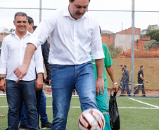 O governador Carlos Massa Ratinho Junior e o prefeito Miguel Amaral inauguraram mais uma unidade do projeto Meu Campinho
