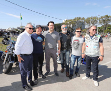 O governador Carlos Massa Ratinho Junior participou e deu as boas-vindas aos motoqueiros, presentes na benção em comemoração ao seu dia. Curitiba, 17-07-19.Foto: Arnaldo Alves / ANPr.