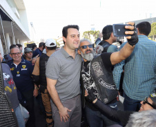 O governador Carlos Massa Ratinho Junior participou e deu as boas-vindas aos motoqueiros, presentes na benção em comemoração ao seu dia. Curitiba, 17-07-19.Foto: Arnaldo Alves / ANPr.