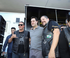 O governador Carlos Massa Ratinho Junior participou e deu as boas-vindas aos motoqueiros, presentes na benção em comemoração ao seu dia. Curitiba, 17-07-19.Foto: Arnaldo Alves / ANPr.