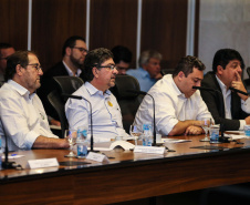 O governador Carlos Massa Ratinho Júnior recebe nesta segunda-feira (29),  prefeitos da Margem do Rio Paranapanema para tratar da retirada da energia vendida por usinas da formação do valor adicionado do ICMS. Curitiba, 29/07/2019 -Foto: Geraldo Bubniak/ANPr
