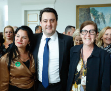 O governador Carlos Massa Ratinho Junior autorizou nesta terça-feira (30) o pagamento das progressões e promoções de carreira do Quadro Próprio do Poder Executivo (QPPE) e dos Servidores da Secretaria de Estado da Saúde (QPSS). A implantação dos avanços representa um investimento de R$ 30 milhões na folha do Estado.