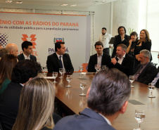 A Copel renovou a parceria que mantém há 30 anos com a Associação das Emissoras de Radiodifusão do Paraná (Aerp) para a veiculação de mensagens de utilidade pública sobre fornecimento, geração e transmissão de energia