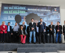 O governador Carlos Massa Ratinho Junior assina nesta quarta-feira (31), no Palácio Iguaçu, em Curitiba, convênio com o Consórcio Paraná Saúde para repasse de recursos destinados à compra de medicamentos. Os medicamentos são para a Farmácia Paraná, que faz parte do sistema público de saúde e atende gratuitamente a população pelo SUS. Curitiba, 31/07/2019 -Foto: Geraldo Bubniak/ANPr
