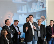 O governador Carlos Massa Ratinho Junior assina nesta quarta-feira (31), no Palácio Iguaçu, em Curitiba, convênio com o Consórcio Paraná Saúde para repasse de recursos destinados à compra de medicamentos. Os medicamentos são para a Farmácia Paraná, que faz parte do sistema público de saúde e atende gratuitamente a população pelo SUS. Curitiba, 31/07/2019 -Foto: Geraldo Bubniak/ANPr
