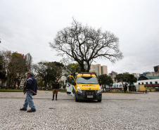 A Polícia Militar do Paraná (PM-PR) iniciou uma mega-operação (Operação 100) em Curitiba  e Região Metropolitana nesta sexta-feira (2). São 165 viaturas, 550 policiais militares de todos os batalhões espalhados pelos municípios com auxílio de motocicletas, cães, cavalos e helicóptero.  Curitiba, 02/08/2019 -  Foto: Geraldo Bubniak/ANPr