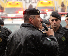 Curitiba, 02 de agosto de 2019.  Polícia Militar deflagra Operação 100 com mais de 500 policiais e 165 viaturas em Curitiba. Foto: Cel. QOPM Péricles de Matos, Comandante-Geral da PMPR, falando com a tropa durante o lançamento da Operação. 