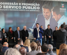 O governador Carlos Massa Ratinho Junior assina nesta segunda-feira (05), promoções e progressões da Administração Indireta: DETRAN, ADAPAR, IAPAR, EMATER, PGE, CRE, AGEPAR e Advogados do Estado. O ato acontece no Palácio Iguaçu.Curitiba, 05/08/2019