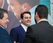 O governador Carlos Massa Ratinho Junior assina nesta segunda-feira (05), promoções e progressões da Administração Indireta: DETRAN, ADAPAR, IAPAR, EMATER, PGE, CRE, AGEPAR e Advogados do Estado. O ato acontece no Palácio Iguaçu.Curitiba, 05/08/2019