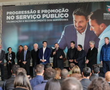 O governador Carlos Massa Ratinho Junior assina nesta segunda-feira (05), promoções e progressões da Administração Indireta: DETRAN, ADAPAR, IAPAR, EMATER, PGE, CRE, AGEPAR e Advogados do Estado. O ato acontece no Palácio Iguaçu.Curitiba, 05/08/2019