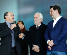 O governador Carlos Massa Ratinho Junior assina nesta segunda-feira (05), promoções e progressões da Administração Indireta: DETRAN, ADAPAR, IAPAR, EMATER, PGE, CRE, AGEPAR e Advogados do Estado. O ato acontece no Palácio Iguaçu.Curitiba, 05/08/2019