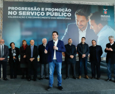 O governador Carlos Massa Ratinho Junior assina nesta segunda-feira (05), promoções e progressões da Administração Indireta: DETRAN, ADAPAR, IAPAR, EMATER, PGE, CRE, AGEPAR e Advogados do Estado. O ato acontece no Palácio Iguaçu.Curitiba, 05/08/2019