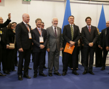 O vice-governador Darci Piana participou nesta terça-feira (8), em São Paulo, da abertura do 29º Congresso e ExpoFenabrave, o maior evento do segmento de distribuição de veículos da América Latina e o segundo maior do mundo. A feira, promovida pela Federação Nacional da Distribuição de Veículos Automotores (Fenabrave), contou com a presença do presidente Jair Bolsonaro. Foto: Divulgação/Vice-governadoria