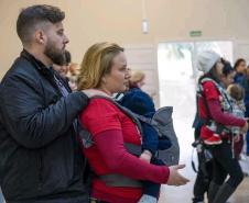 Coordenada pela Secretaria de Estado da Saúde, a agenda do Agosto Dourado no Paraná prevê cerca de 110 atividades em todo o Estado, realizadas em parcerias com as prefeituras, bancos de leite humano e entidades de apoio à saúde da mulher. As ações continuam durante todo o mês com o objetivo de intensificar a promoção, proteção e apoio ao aleitamento materno. Foto: Divulgação SESA/Mamaço Curitiba