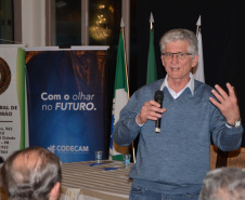 Uma agropecuária com mais tecnologia e inovação a serviço do fornecimento de alimentos em maior quantidade e qualidade para o Brasil e o mundo. Esse foi o tema abordado pelo secretário de Estado da Agricultura e do Abastecimento, Norberto Ortigara, no 1º. Fórum do Agronegócio, Tecnologia e Inovação, promovido pela Câmara Temática do Agronegócio do Conselho de Desenvolvimento Econômico de Campo Mourão, nesta terça-feira (06). Foto: Divulgação/SEAB