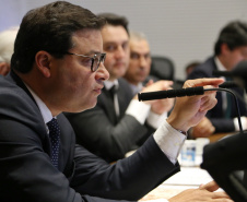O governador Carlos Massa Ratinho Junior e técnicos da Secretaria de Infraestrutura e Logística apresentaram nesta quarta-feira (7) ao grupo China Merchants projetos ferroviários de curto, médio e longo prazos no Paraná