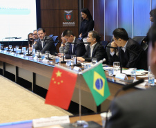 O governador Carlos Massa Ratinho Junior e técnicos da Secretaria de Infraestrutura e Logística apresentaram nesta quarta-feira (7) ao grupo China Merchants projetos ferroviários de curto, médio e longo prazos no Paraná