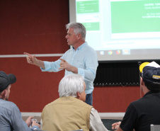 Na quarta-feira (7), começou a série de visitas técnicas na fábrica da New Holland e capacitação dos novos técnicos do Instituto Paranaense de Assistência Técnica e Extensão Rural (Emater), com palestrantes da Embrapa, Emater e Secretaria de Estado da Agricultura e do Abastecimento.