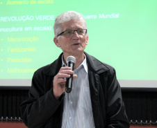 Na quarta-feira (7), começou a série de visitas técnicas na fábrica da New Holland e capacitação dos novos técnicos do Instituto Paranaense de Assistência Técnica e Extensão Rural (Emater), com palestrantes da Embrapa, Emater e Secretaria de Estado da Agricultura e do Abastecimento.