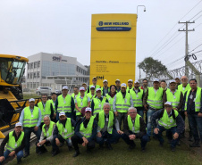 Na quarta-feira (7), começou a série de visitas técnicas na fábrica da New Holland e capacitação dos novos técnicos do Instituto Paranaense de Assistência Técnica e Extensão Rural (Emater), com palestrantes da Embrapa, Emater e Secretaria de Estado da Agricultura e do Abastecimento.