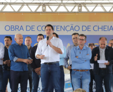 O governador Carlos Massa Ratinho Junior reúne-se com prefeitos na sede da Associação dos Municípios do Sudoeste do Paraná (Amsop), em Francisco Beltrão e assina autorização para licitações de obras para a infraestrutura urbana