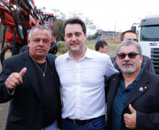 O governador Carlos Massa Ratinho Junior assinou nesta quinta-feira (8) a ordem de serviço para início das obras para contenção de enchentes do Rio Marrecas, em Francisco Beltrão, no Sudoeste do Estado. O Governo do Estado está investindo R$ 30 milhões nesta primeira etapa da obra.