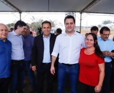 O governador Carlos Massa Ratinho Junior assinou nesta quinta-feira (8) a ordem de serviço para início das obras para contenção de enchentes do Rio Marrecas, em Francisco Beltrão, no Sudoeste do Estado. O Governo do Estado está investindo R$ 30 milhões nesta primeira etapa da obra.
