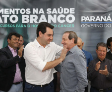 O governador Carlos Massa Ratinho Junior autorizou nesta quarta-feira (8), em Pato Branco, o repasse de R$ 565 mil para aquisição de equipamentos e acessórios para o setor de radiologia do Hospital do Câncer da cidade.
