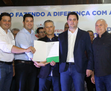 O governador Carlos Massa Ratinho Junior autorizou nesta quinta-feira (8), em Pato Branco, o repasse de R$ 20 milhões para a construção do novo prédio da prefeitura da cidade. O convênio prevê R$ 6 milhões de contrapartida municipal. 