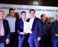 O governador Carlos Massa Ratinho Junior autorizou nesta quinta-feira (8), em Pato Branco, o repasse de R$ 20 milhões para a construção do novo prédio da prefeitura da cidade. O convênio prevê R$ 6 milhões de contrapartida municipal. 