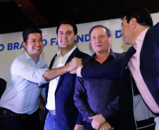 O governador Carlos Massa Ratinho Junior autorizou nesta quinta-feira (8), em Pato Branco, o repasse de R$ 20 milhões para a construção do novo prédio da prefeitura da cidade. O convênio prevê R$ 6 milhões de contrapartida municipal. 