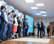 O Biopark - Parque Científico e Tecnológico de Biociências de Toledo, no Oeste do Estado, vai ganhar um Complexo Hospitalar e de Saúde. O governador Carlos Massa Ratinho Junior participou nesta sexta-feira (9) do anúncio do empreendimento, que pertence ao grupo Sempre Vida e vai unir o atendimento na saúde ao desenvolvimento de pesquisas e inovação.